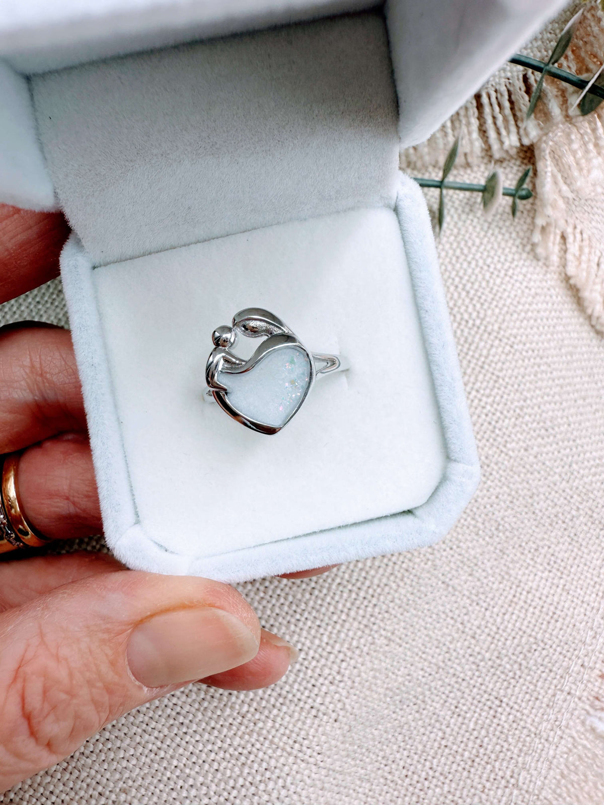 In Mums Arms Ring
