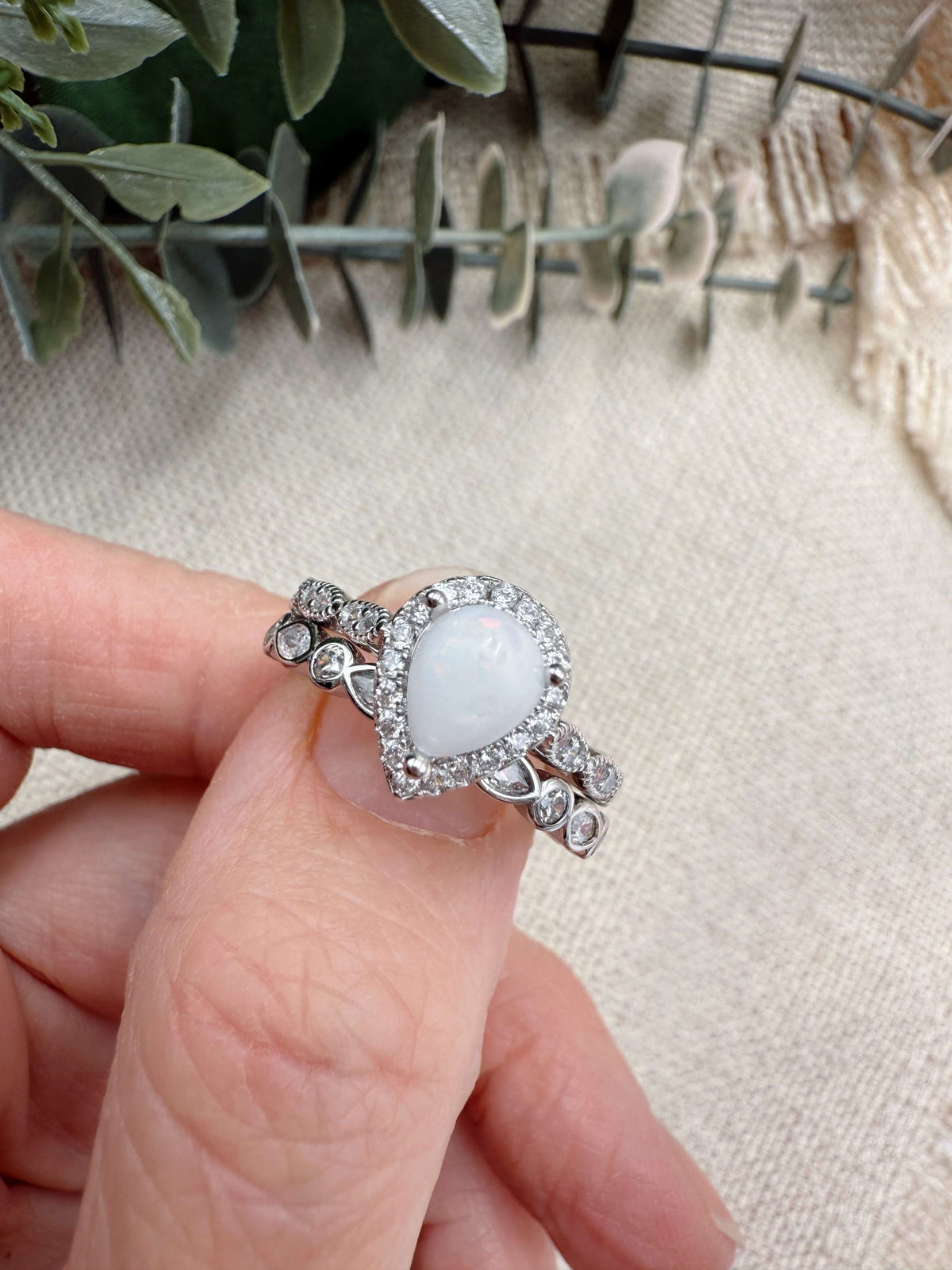 'Elsa' Teardrop Stacker