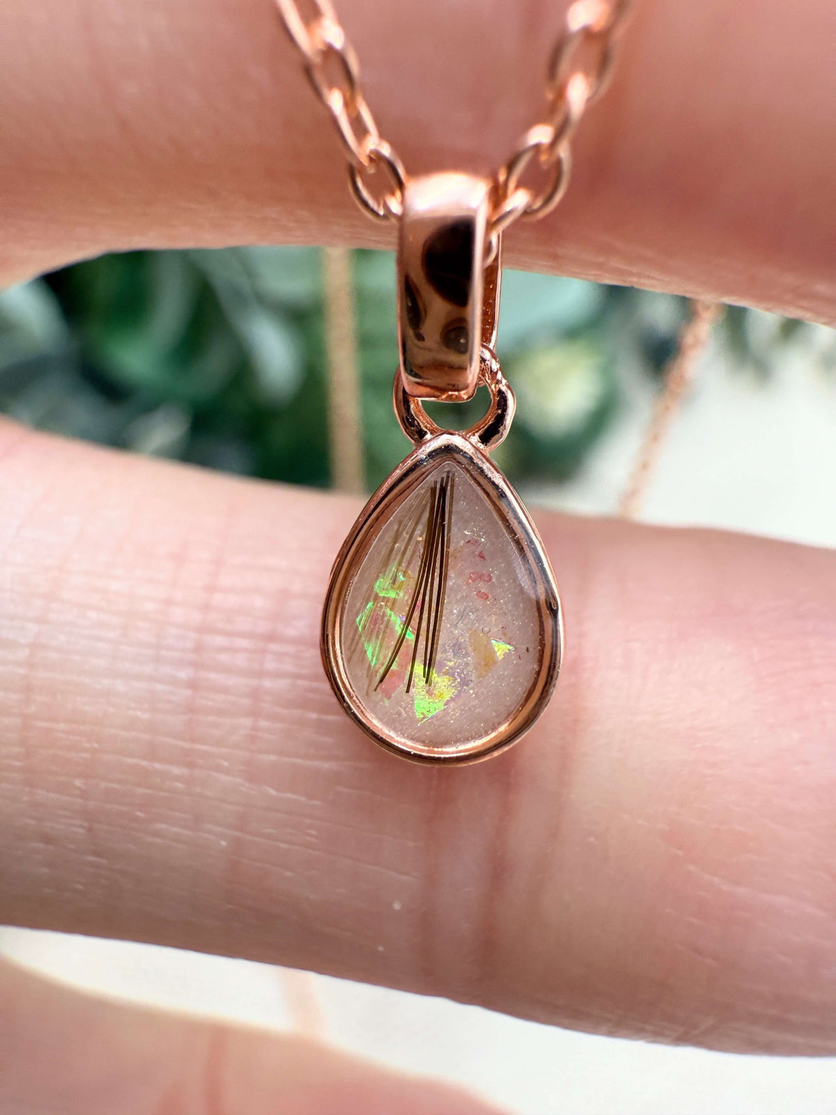 Deluxe Petite Pendant