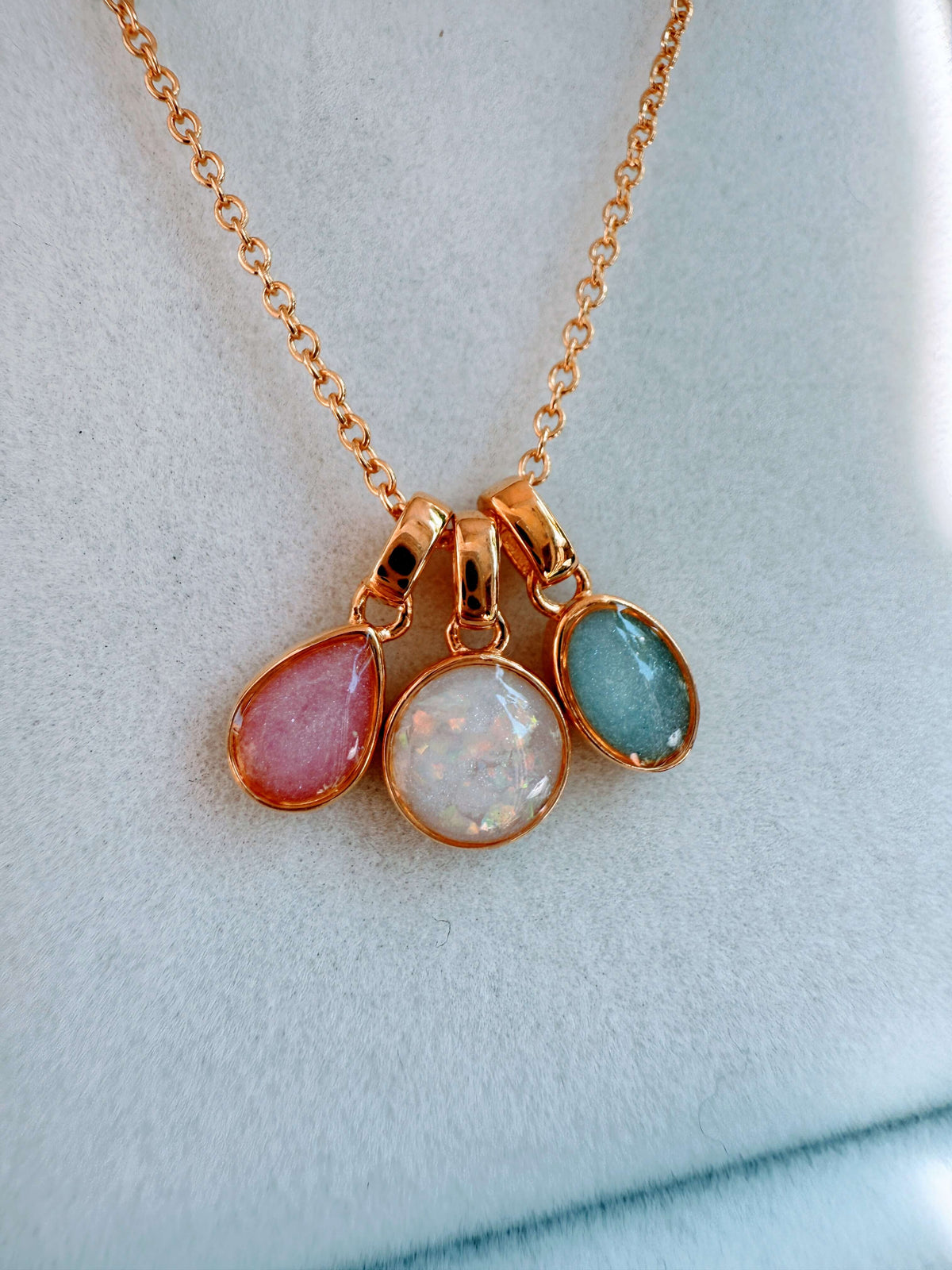 Deluxe Petite Pendant
