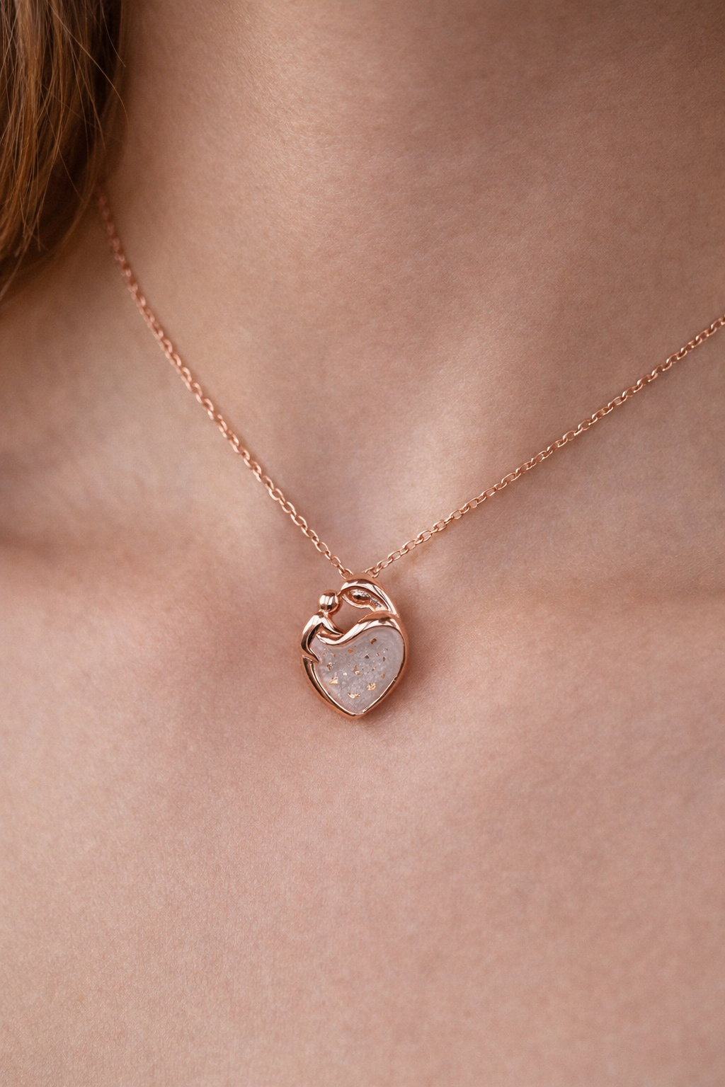 In Mums Arms Breastmilk Pendant